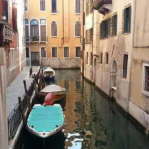 Apartment Nice In San Marco, Venedig